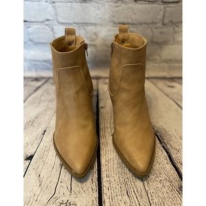 Qupid Caramel Ankle Boots Size 5.5‎
